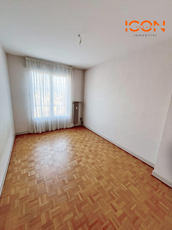 Appartement - 93 m² - 4 pièces