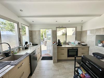 Maison - 216 m² - 7 pièces