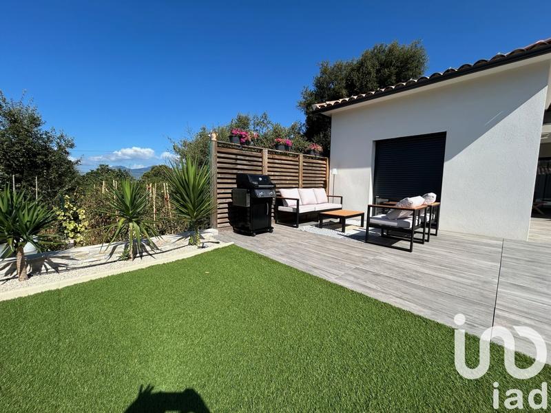 Maison - 207 m² - 8 pièces