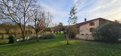 Maison - 410 m² - 11 pièces