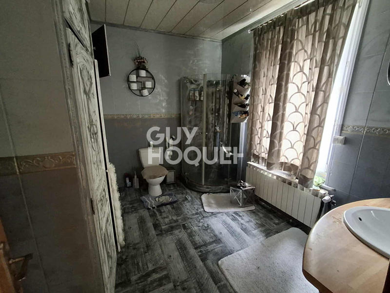 Maison - 229 m² - 8 pièces