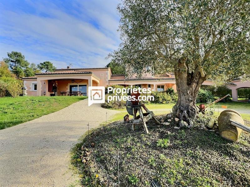 Maison - 190 m² - 5 pièces