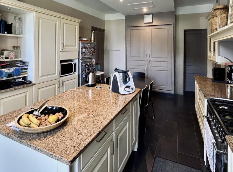 Maison - 262 m² - 10 pièces