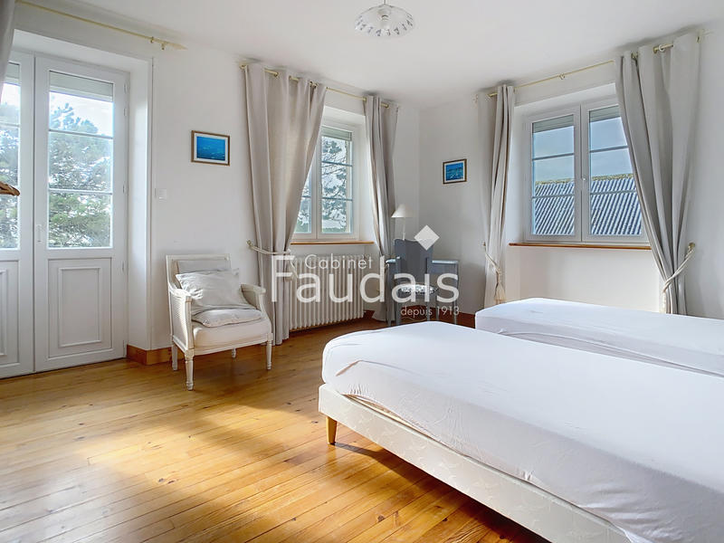 Villa - 100 m² - 7 pièces