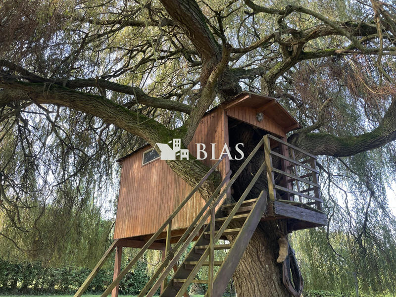 Maison - 140 m² - 8 pièces