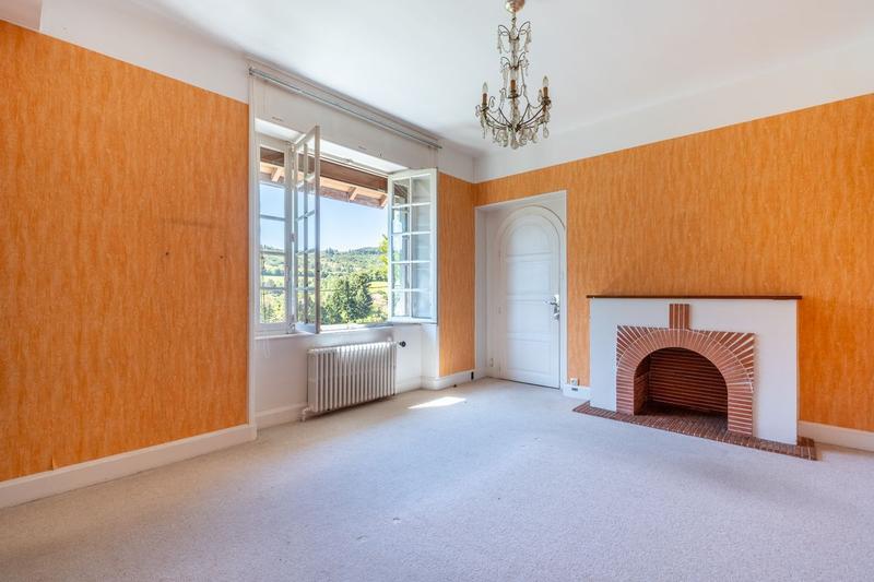 Maison - 246 m² - 8 pièces