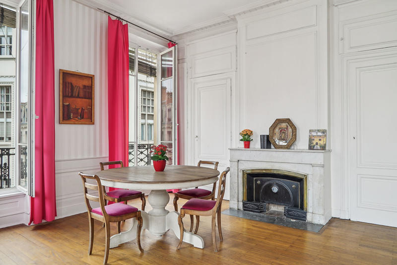 Appartement - 219 m² - 7 pièces