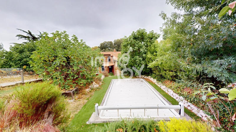 Maison - 181 m² - 8 pièces