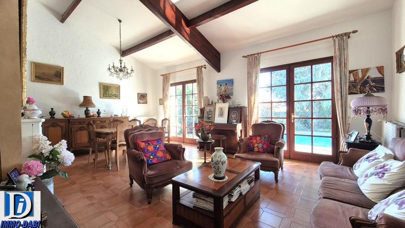 Villa - 164 m² - 6 pièces