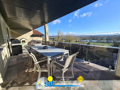 Villa - 200 m² - 7 pièces