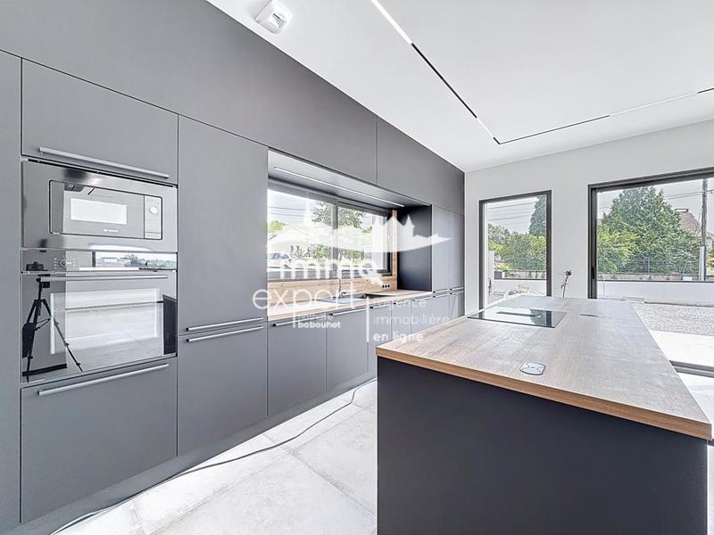 Villa - 145 m² - 6 pièces