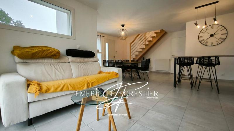 Maison - 101 m² - 5 pièces