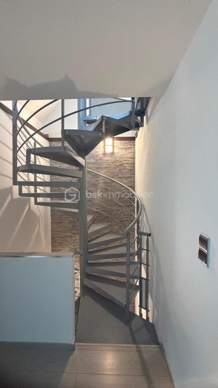 Maison - 131 m² - 7 pièces