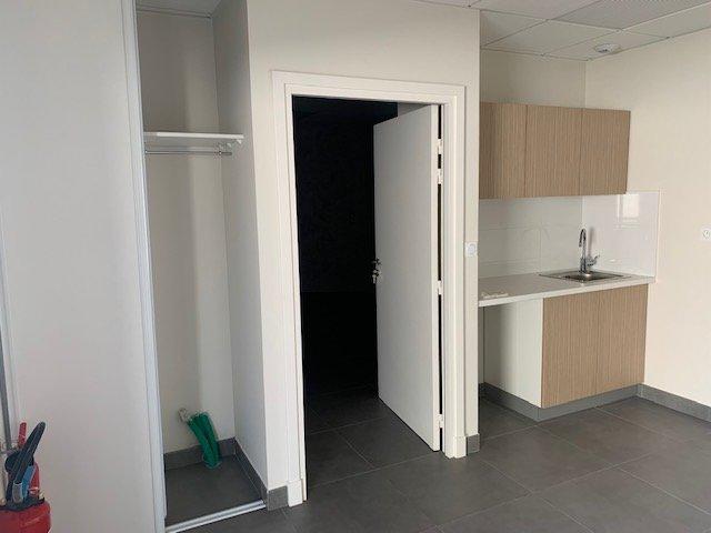 Bureau - 70 m² - 2 pièces