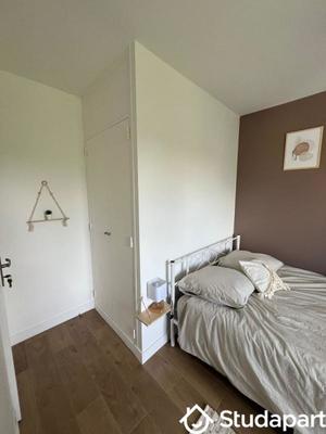 Chambre - 9 m² - 1 pièce