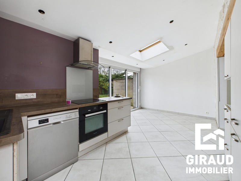 Maison - 85 m² - 4 pièces