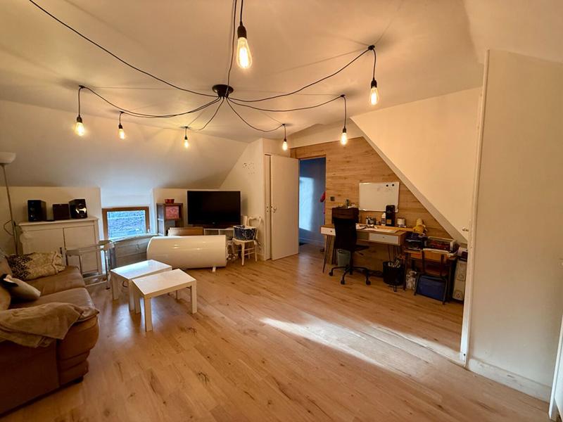 Maison - 200 m² - 8 pièces