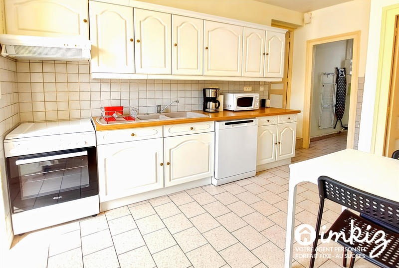 Maison - 360 m² - 15 pièces