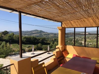 Maison - 400 m² - 12 pièces