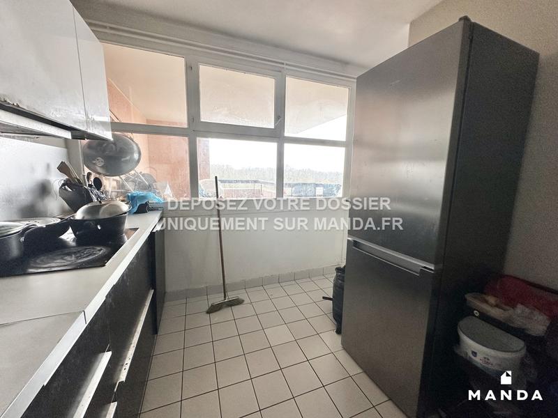 Chambre - 10 m² - 6 pièces