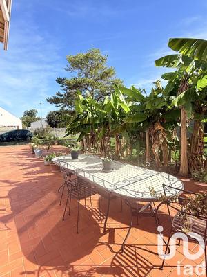 Maison - 605 m² - 19 pièces