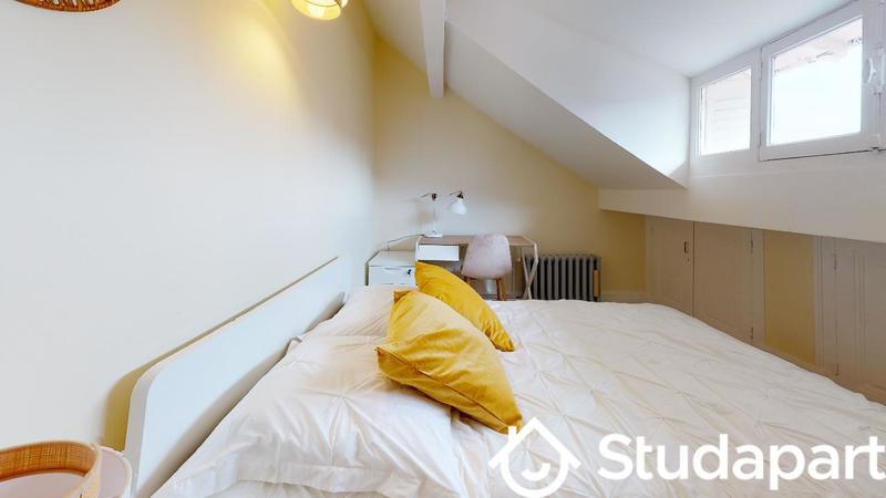 Chambre - 14 m² - 1 pièce