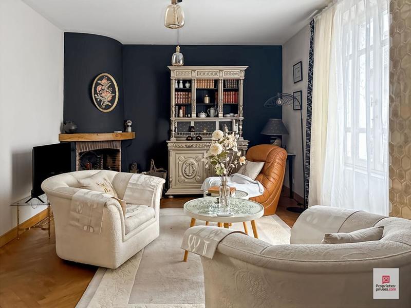 Maison - 128 m² - 8 pièces