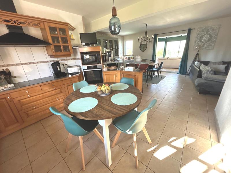 Maison - 147 m² - 5 pièces