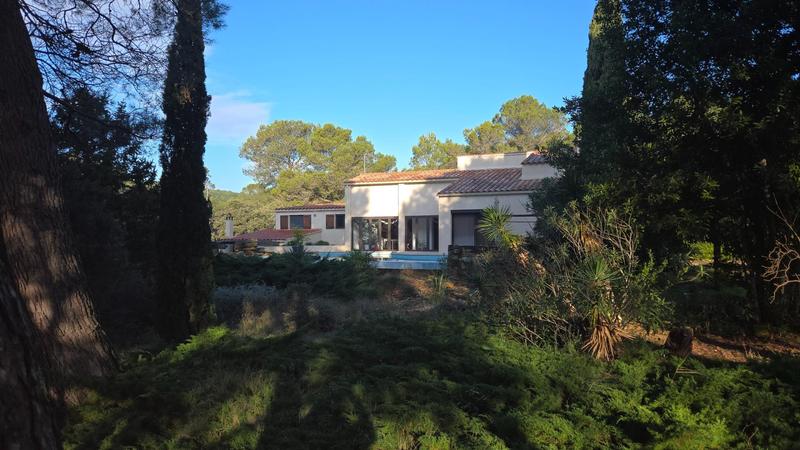 Villa - 203 m² - 11 pièces