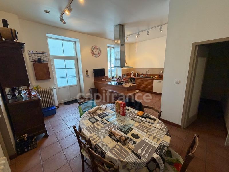 Maison de maîtres - 416 m² - 13 pièces