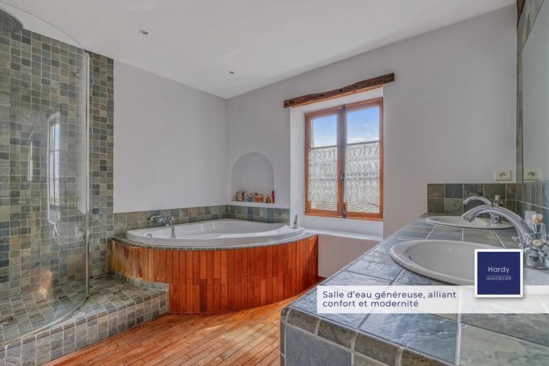 Maison ancienne - 235 m² - 7 pièces