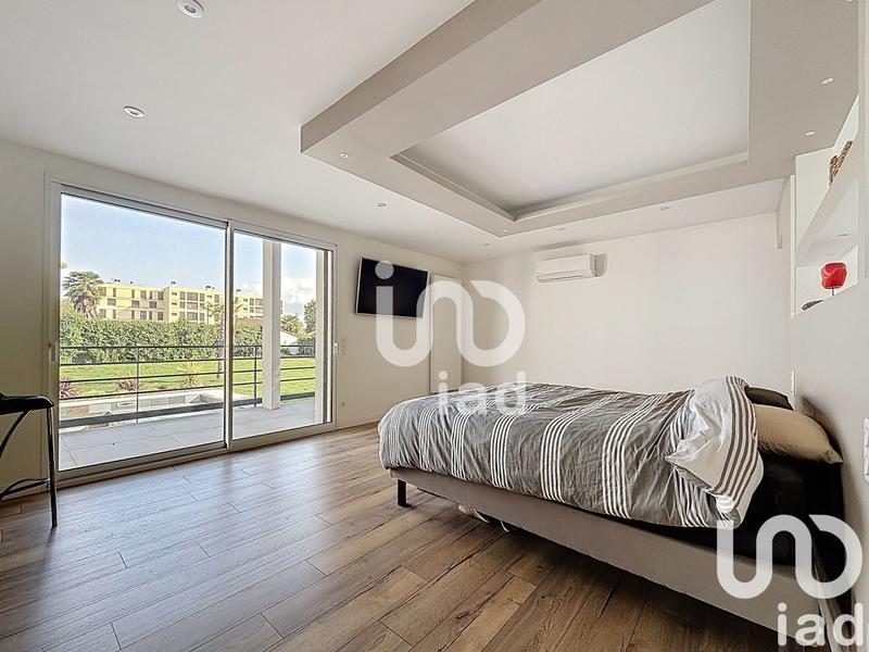 Maison - 207 m² - 6 pièces