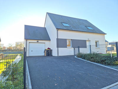 Maison - 104 m² - 5 pièces