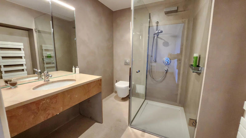 Maison - 600 m² - 10 pièces