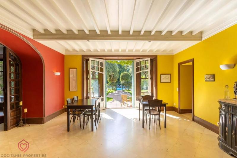 Maison de maîtres - 540 m² - 13 pièces