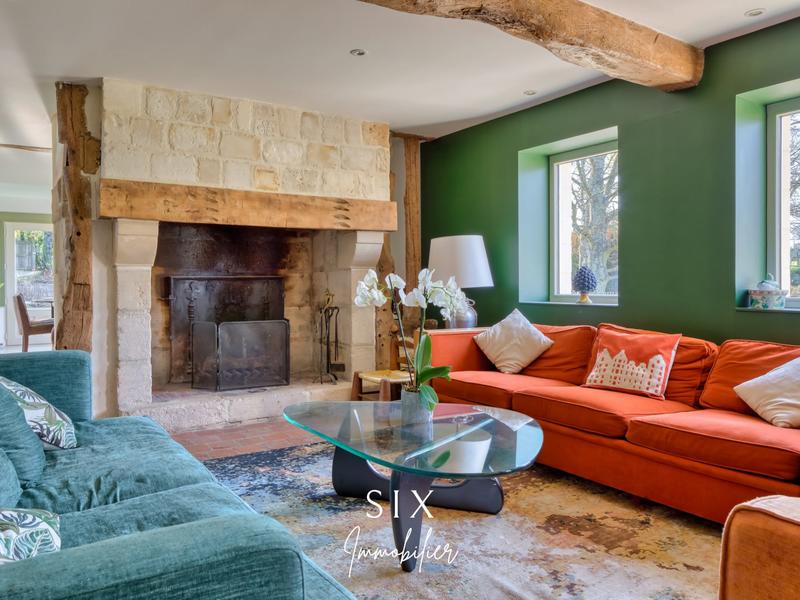 Maison - 240 m² - 10 pièces