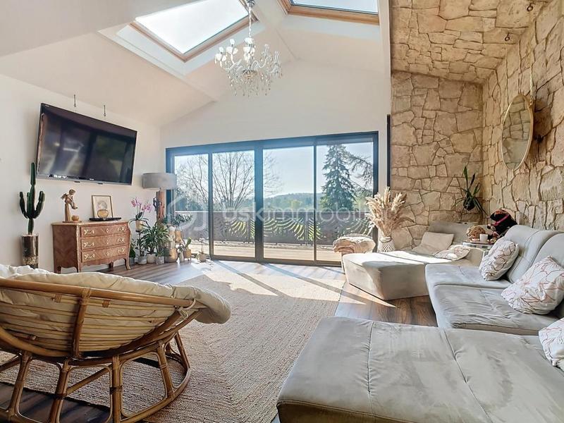 Demeure - 310 m² - 8 pièces