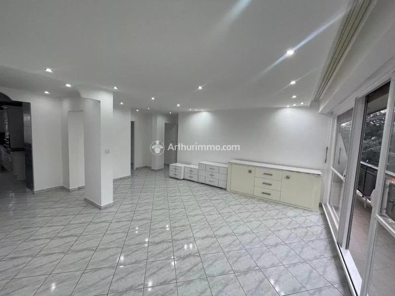 Appartement - 77 m² - 4 pièces