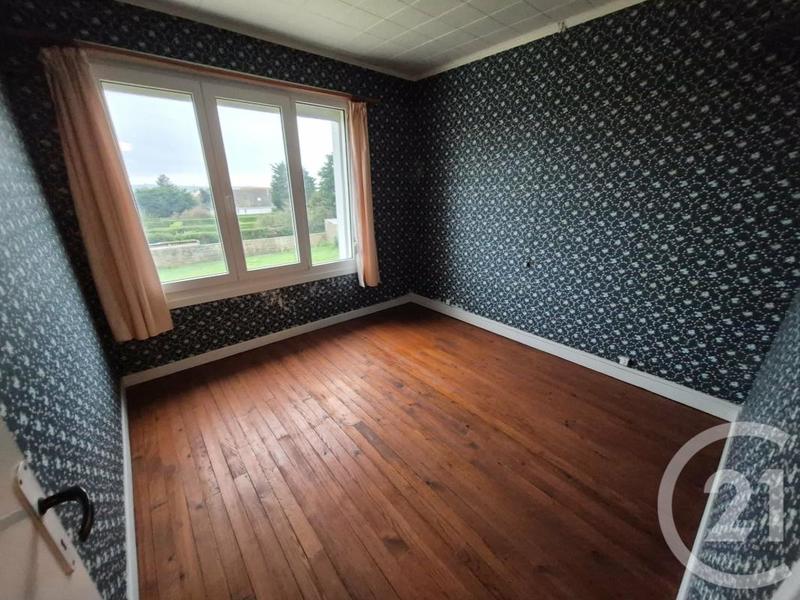 Maison - 92 m² - 8 pièces