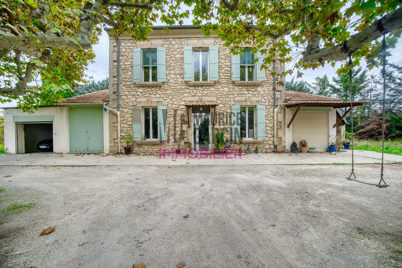 Maison - 180 m² - 7 pièces