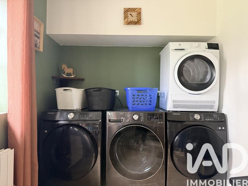 Maison - 308 m² - 16 pièces