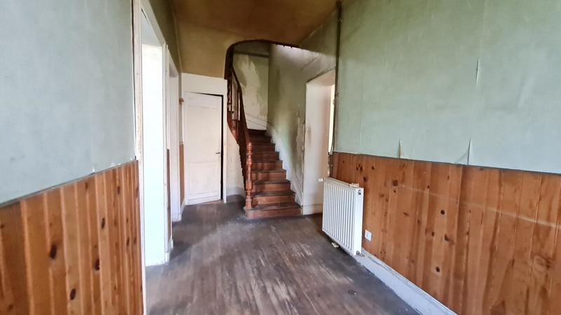 Maison - 349 m² - 13 pièces