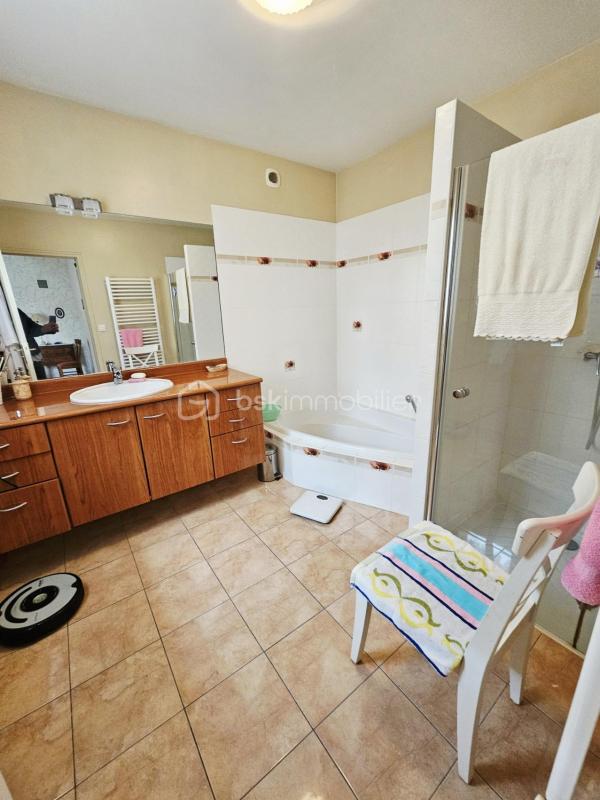 Maison - 163 m² - 6 pièces