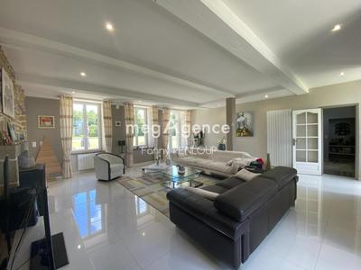 Maison en pierre - 288 m² - 8 pièces