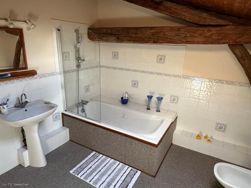 Maison en pierre - 147 m² - 5 pièces