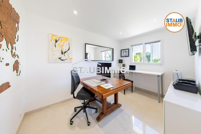 Villa - 437 m² - 13 pièces