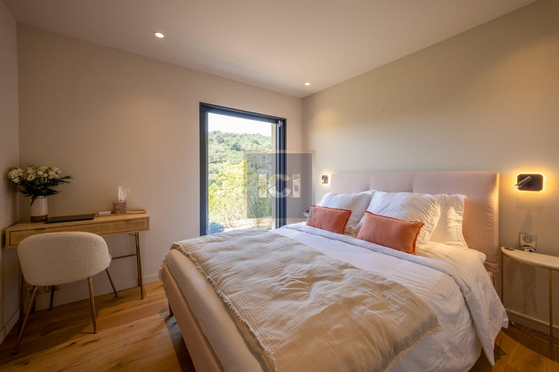 Villa - 220 m² - 6 pièces