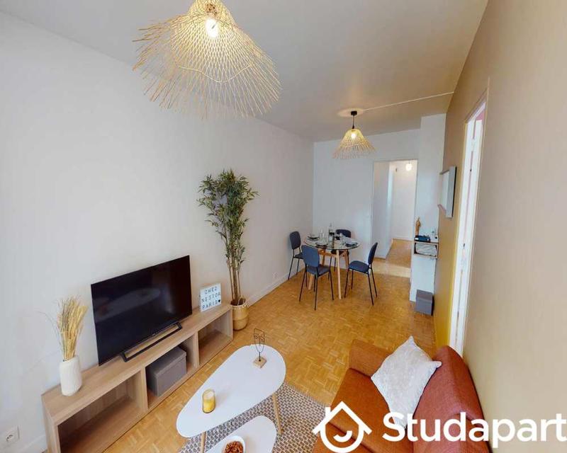 Chambre - 90 m² - 1 pièce