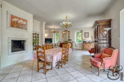 Maison - 182 m² - 6 pièces