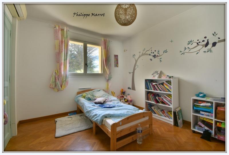 Villa - 143 m² - 6 pièces